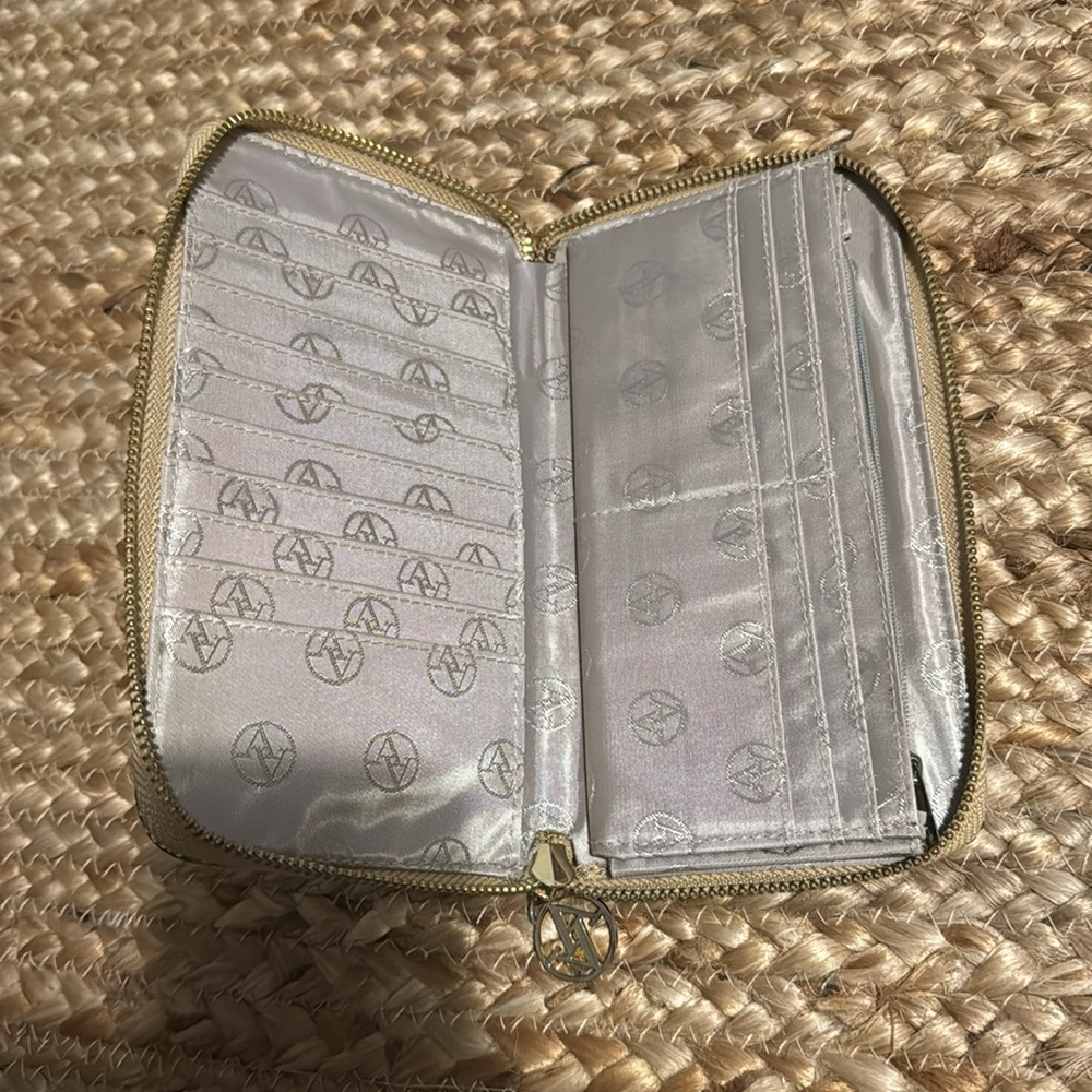 Gold wallet - Picture 2 of 3